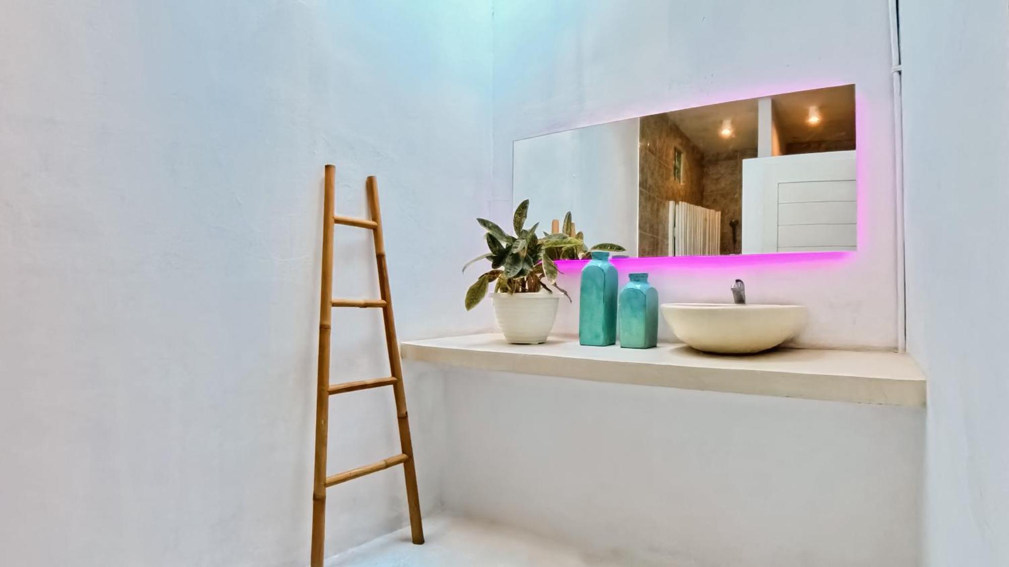 My Capsule Canggu Exterior photo